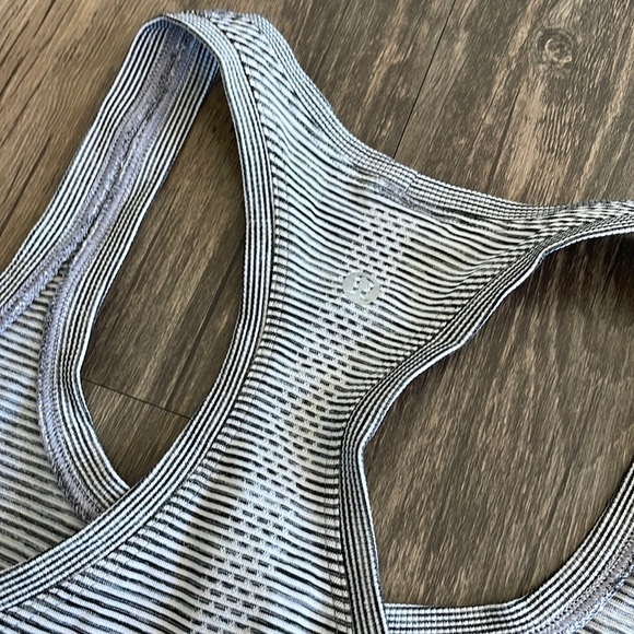 Lululemon Swiftly Tech 2.0 Racerback - Picture 4 of 6